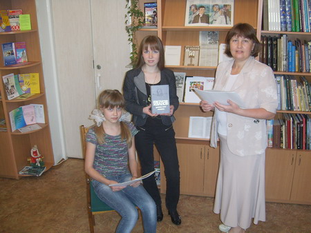 Краеведческая композиция «Певец заветных дум народных» посвящена юбилею великого чувашского поэта К. Иванова